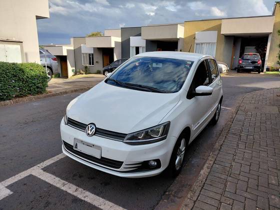 VOLKSWAGEN FOX 1.0 MPI COMFORTLINE 12V FLEX 4P MANUAL VOLKSWAGEN FOX 1.0 MPI COMFORTLINE 12V FLEX 4P MANUAL